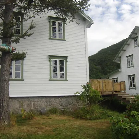 Bårdstua * Stokmarknes